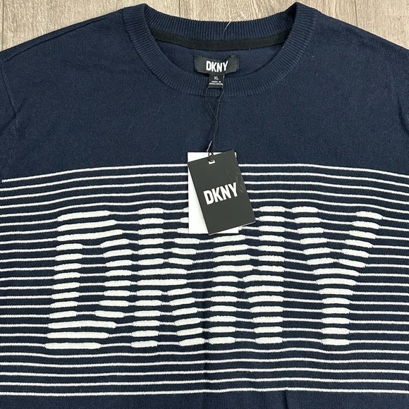 Men's DKNY XL 46 - 48 Crewneck Sweater Navy Blue Logo Lorimer Long Sleeve NWT - Picture 6 of 11